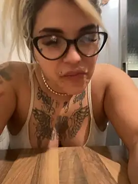 Princess-Jasmine07 online show from 04-15-26, 06:37