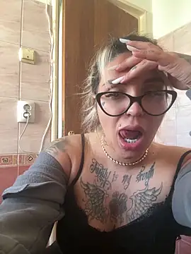 Princess-Jasmine07 online show from 04-27-26, 12:03