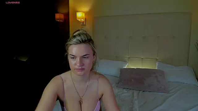 Marie Ellie online show from 12-03-25, 01:24