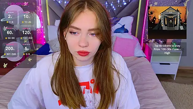 Moon  Bunny online show from 10-18-25, 03:24