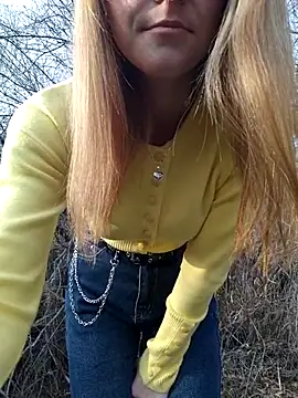 Snapshot of YOOUR_EVAA chatting on 11-20-25, 08:58 YOOUR EVAA online show from 11-20-25, 08:58