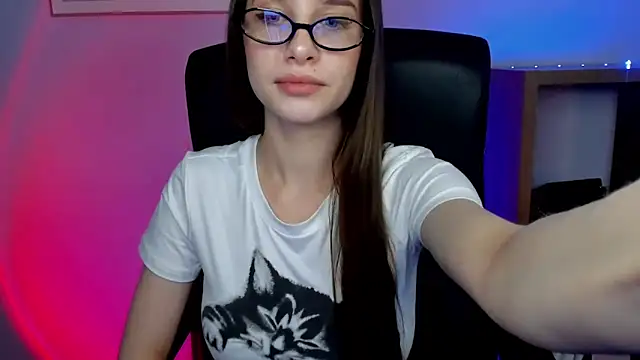 LuxMaya online show from 02-12-26, 08:09