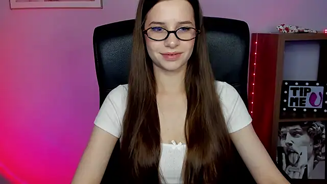 LuxMaya online show from 04-14-26, 06:52