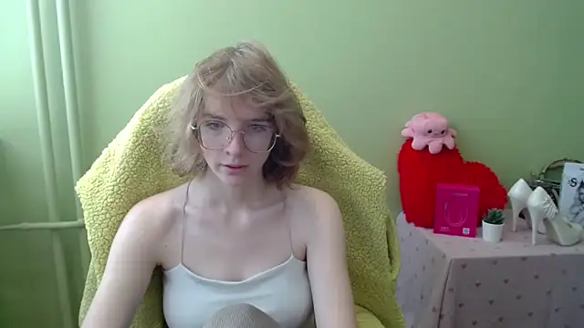 juicyPenny online show from 11-06-25, 07:31