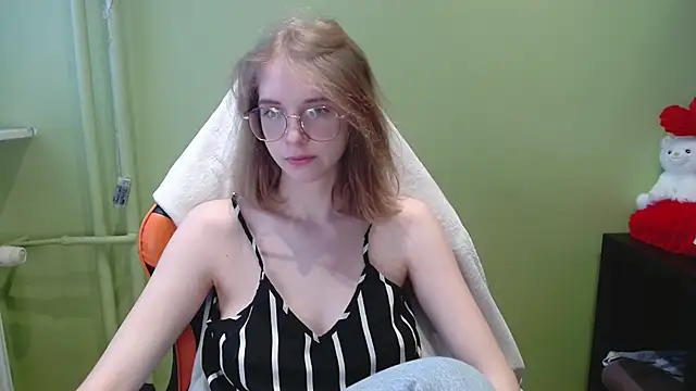 juicyPenny online show from 02-24-26, 07:28