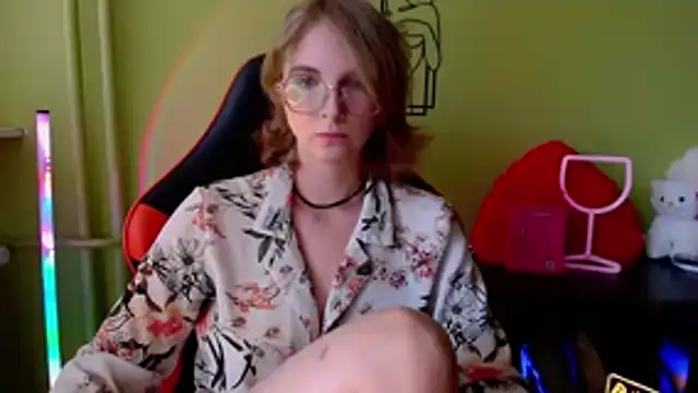 juicyPenny online show from 06-08-26, 04:40