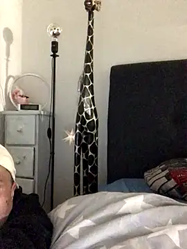 radeczek001 online show from 10-11-25, 01:05