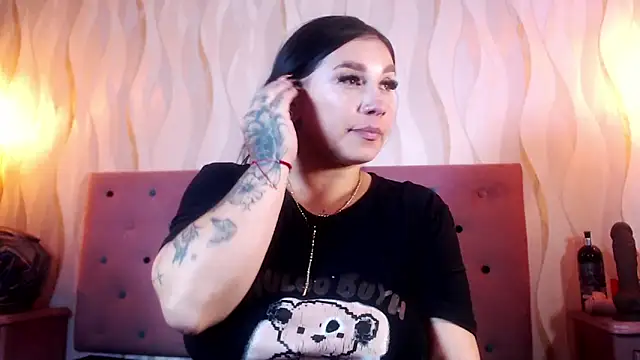 Snapshot of Naomi_Braunx chatting on 06-15-26, 03:58 Naomi Braunx online show from 06-15-26, 03:58