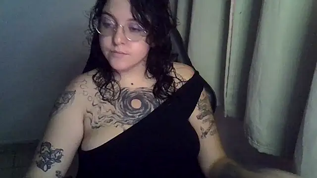 Blue Liz online show from 10-21-25, 08:20