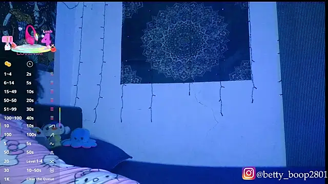 bettyboo2801 online show from 01-10-26, 04:47