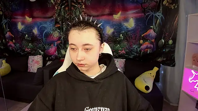 ClaraParks online show from 04-13-26, 06:35