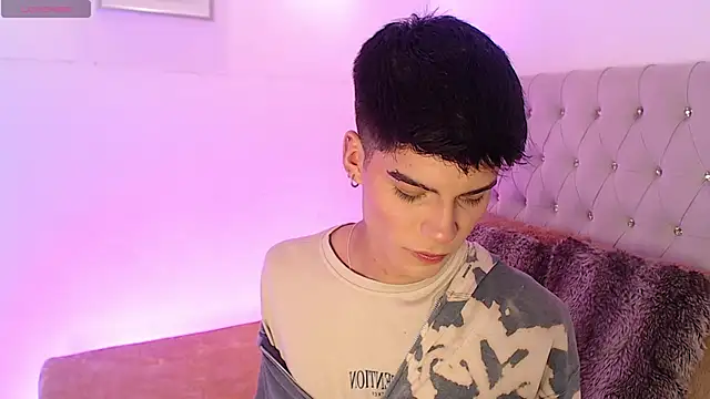 Dulcey  online show from 11-13-25, 04:55