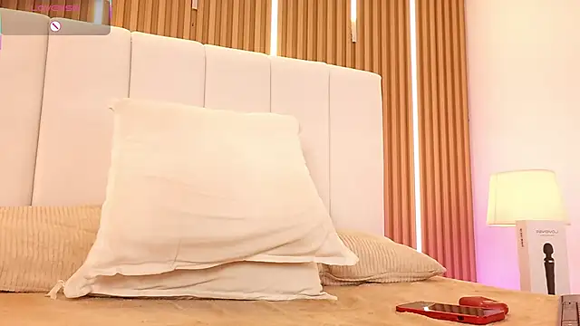 Dulcey  online show from 04-09-26, 06:19