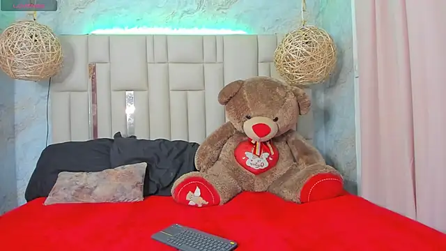 NikkyyRed online show from 10-09-25, 03:26