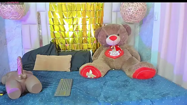 NikkyyRed online show from 10-12-25, 02:43