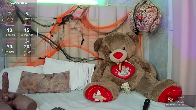 NikkyyRed online show from 10-31-25, 03:07