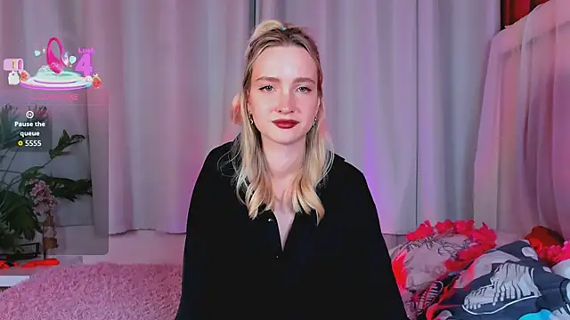 EllaBloom online show from 02-16-26, 01:40