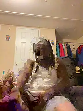 Snapshot of BigWayneDC chatting on 10-22-25, 05:30 BigWayneDC online show from 10-22-25, 05:30