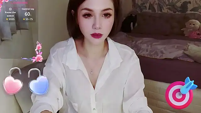 maya057000 online show from 11-06-25, 03:57