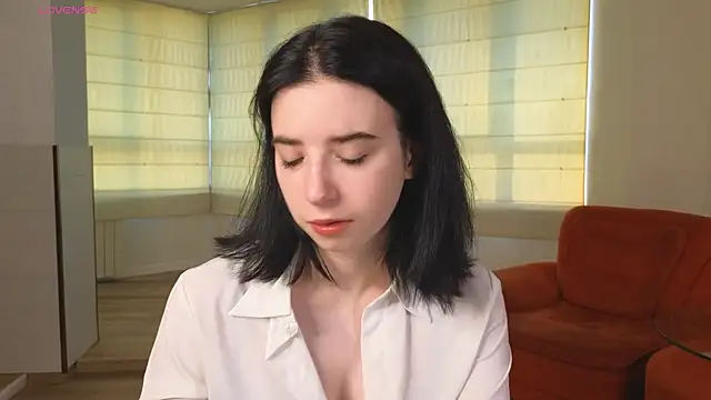 DorisDenmon online show from 10-04-25, 03:04