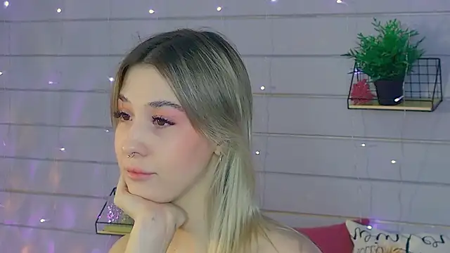 Snapshot of Bella_svon chatting on 02-02-26, 05:22 Bella svon online show from 02-02-26, 05:22