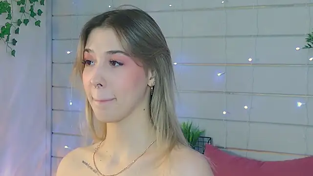 Snapshot of Bella_svon chatting on 03-21-26, 08:19 Bella svon online show from 03-21-26, 08:19