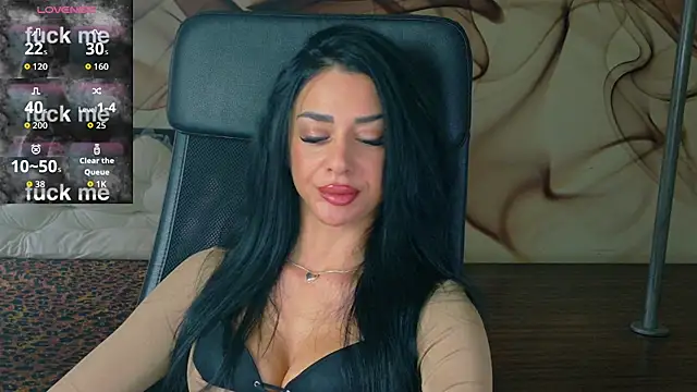 NaomiScarlet online show from 11-18-25, 10:41