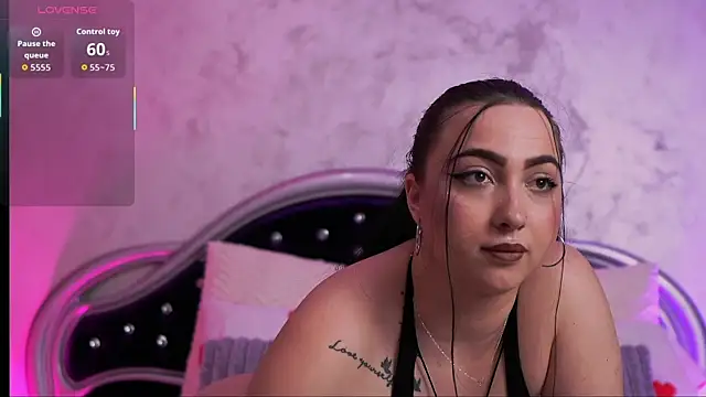 Snapshot of SweetySasha18 chatting on 06-18-26, 05:17 SweetySasha18 online show from 06-18-26, 05:17