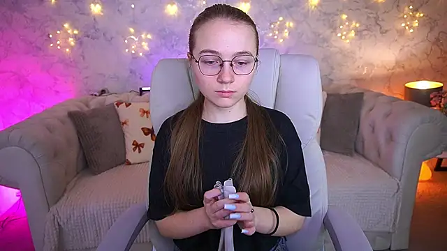 ArrinaWairr online show from 03-20-26, 07:35