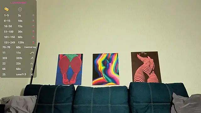 TrixiBell online show from 12-03-25, 04:09