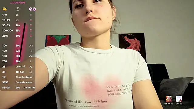 TrixiBell online show from 03-26-26, 05:02