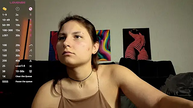 TrixiBell online show from 07-21-26, 04:37
