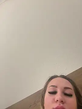 NellyExtraa online show from 03-06-26, 10:50