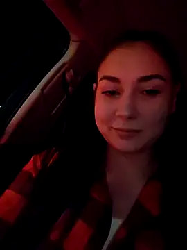 Snapshot of SaraViss20 chatting on 09-08-25, 07:35 SaraViss20 online show from 09-08-25, 07:35