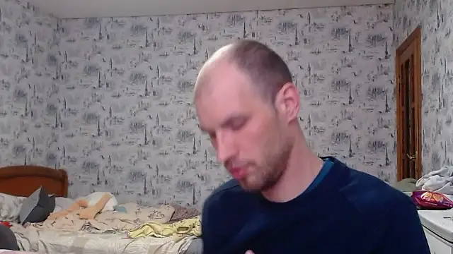 Snapshot of hangryf chatting on 12-04-25, 11:30 hangryf online show from 12-04-25, 11:30