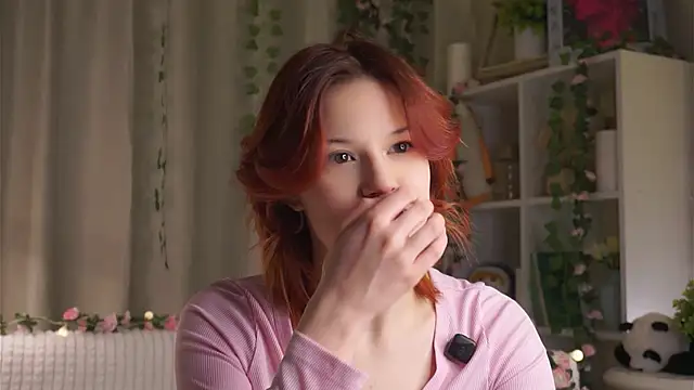 BlytheBenny online show from 11-28-25, 12:02