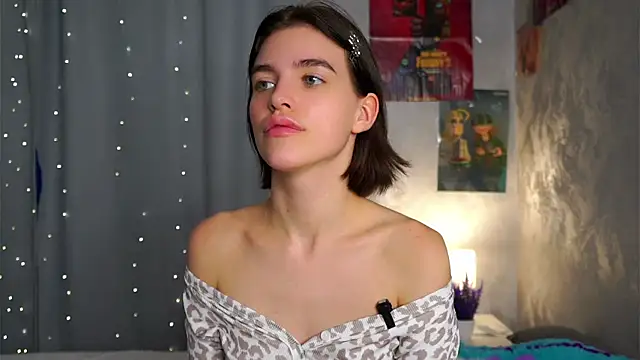 EleneButton online show from 01-18-26, 01:42