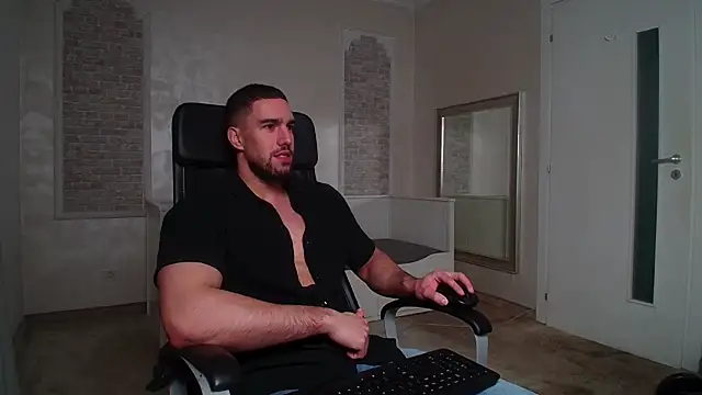 Snapshot of IvanHydee chatting on 12-03-25, 05:48 IvanHydee online show from 12-03-25, 05:48