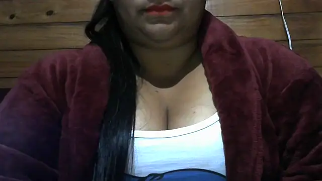 Snapshot of MARRENTINHA34 chatting on 06-24-26, 03:11 MARRENTINHA34 online show from 06-24-26, 03:11
