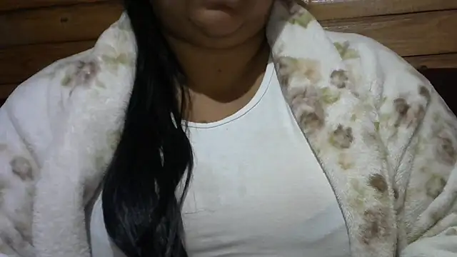 Snapshot of MARRENTINHA34 chatting on 07-12-26, 02:52 MARRENTINHA34 online show from 07-12-26, 02:52