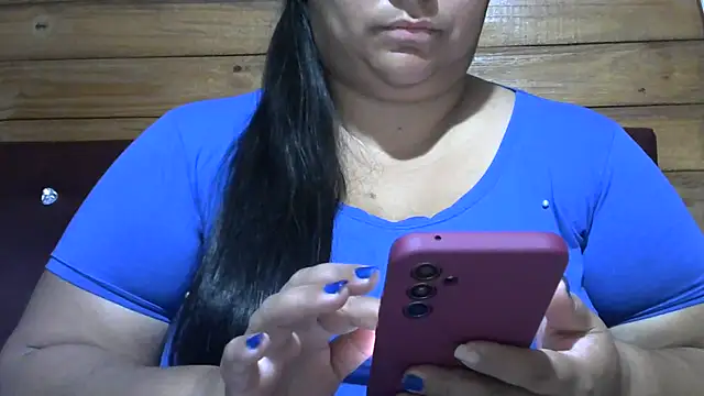 Snapshot of MARRENTINHA34 chatting on 07-30-26, 01:43 MARRENTINHA34 online show from 07-30-26, 01:43