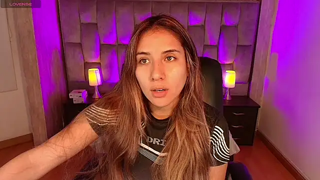 Bonnali lune online show from 04-13-26, 10:04