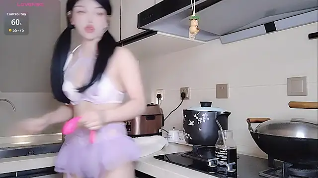 Coco--01 online show from 11-01-25, 01:18