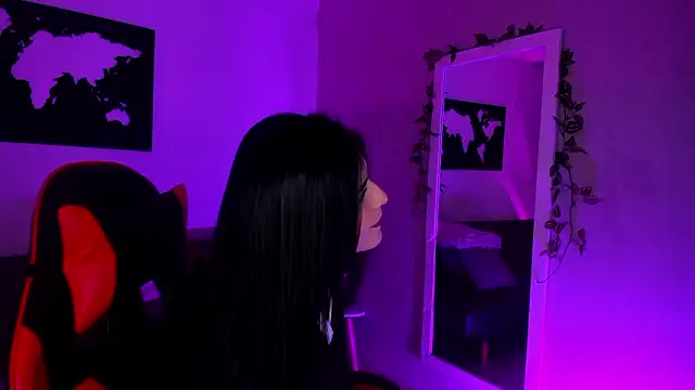 ZoeValencia1 online show from 02-18-26, 12:56