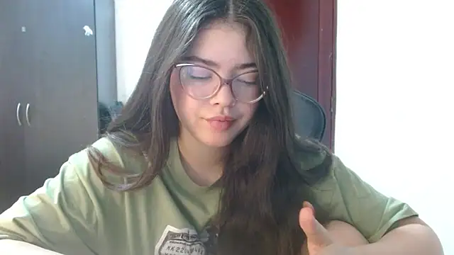 Valentina2390 online show from 06-21-26, 01:30