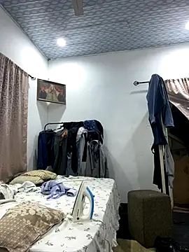 Snapshot of madakraah1 chatting on 09-18-25, 05:09 madakraah1 online show from 09-18-25, 05:09