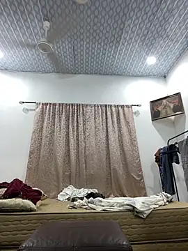 Snapshot of madakraah1 chatting on 10-24-25, 06:21 madakraah1 online show from 10-24-25, 06:21