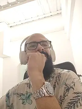 Snapshot of FranccoJ chatting on 11-06-25, 01:23 FranccoJ online show from 11-06-25, 01:23