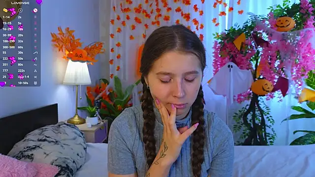 CatherineRichards online show from 10-20-25, 09:43