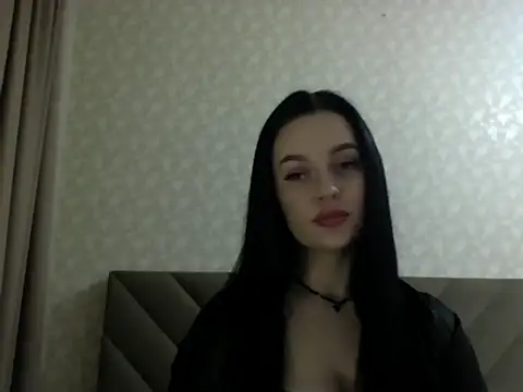 Lulii24 online show from 11-16-25, 01:44